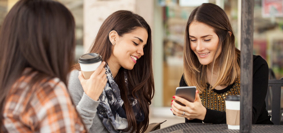 how text someone through email