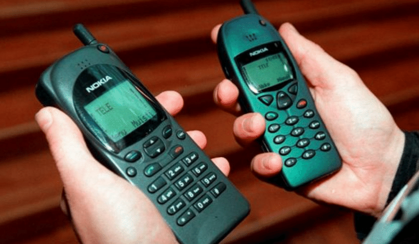 the first cell phone that could send SMS - Nokia 2110